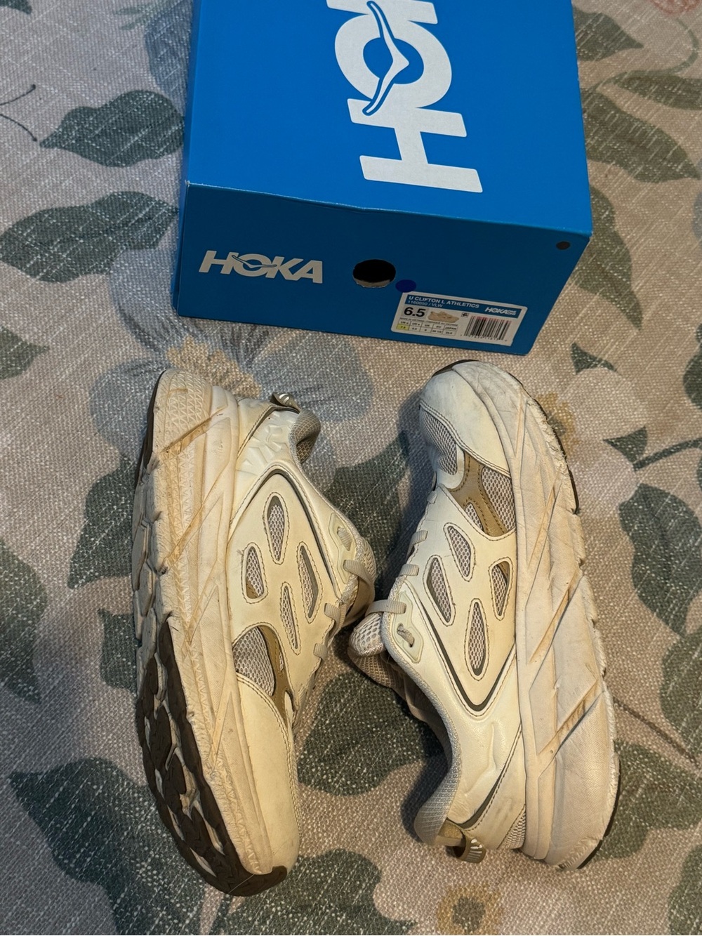 Hoka One One Clifton L in Vanilla Wheat W 7.5 - Picture 4 of 11